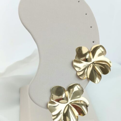 Brinco Flor Martelado G B. Ouro