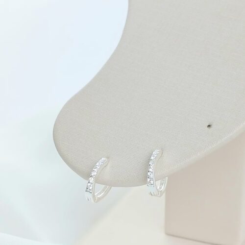 Mini Brinco de Argola com Zircônias Click Prata