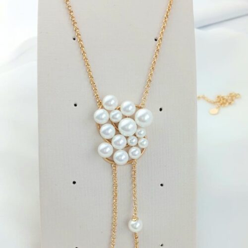 Colar com Pingente de Pérolas